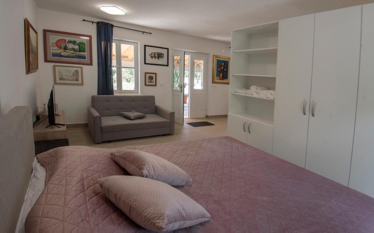 Studio Apartman Roza Ston Exterior photo